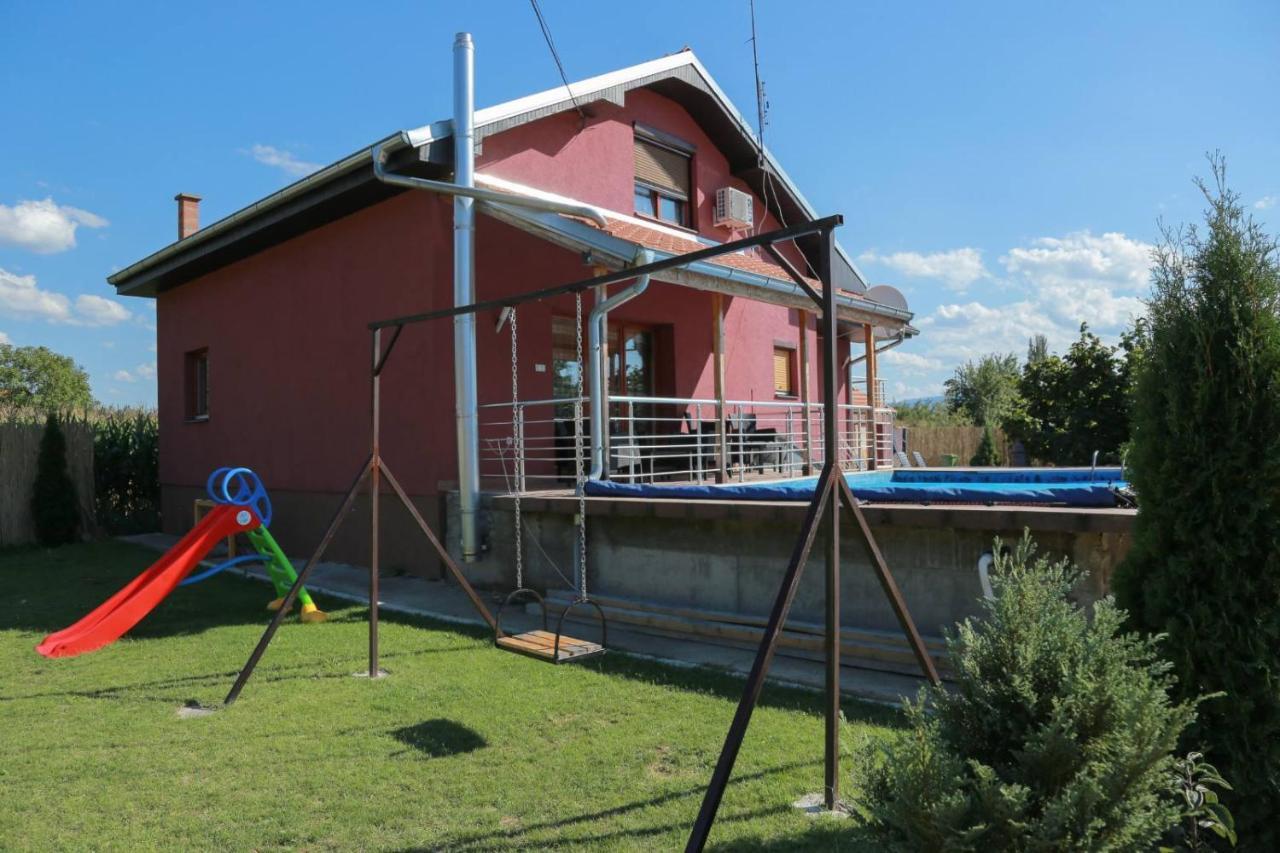 Vila Viktori Пирот Екстериор снимка