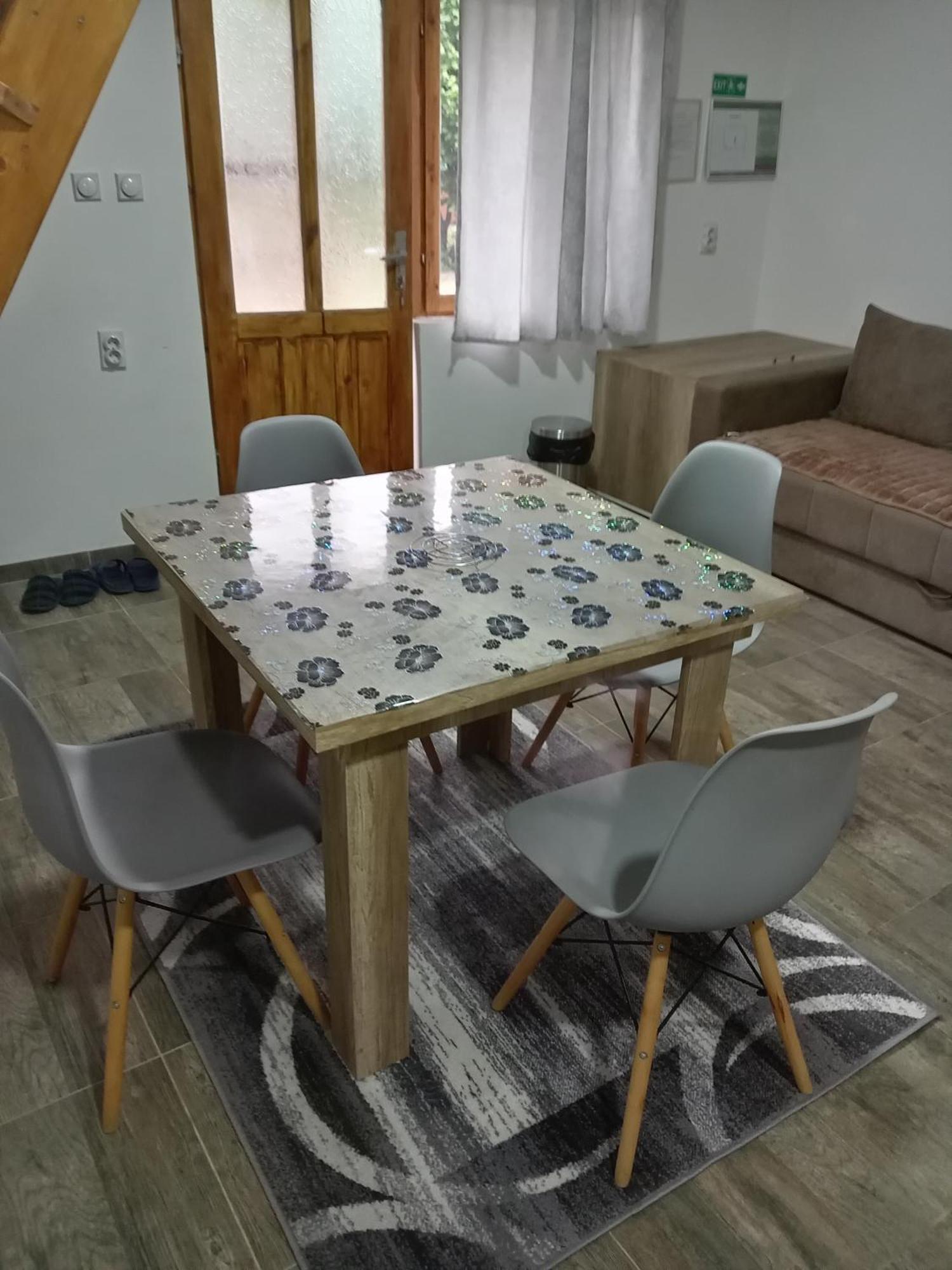 Vila Viktori Пирот Екстериор снимка