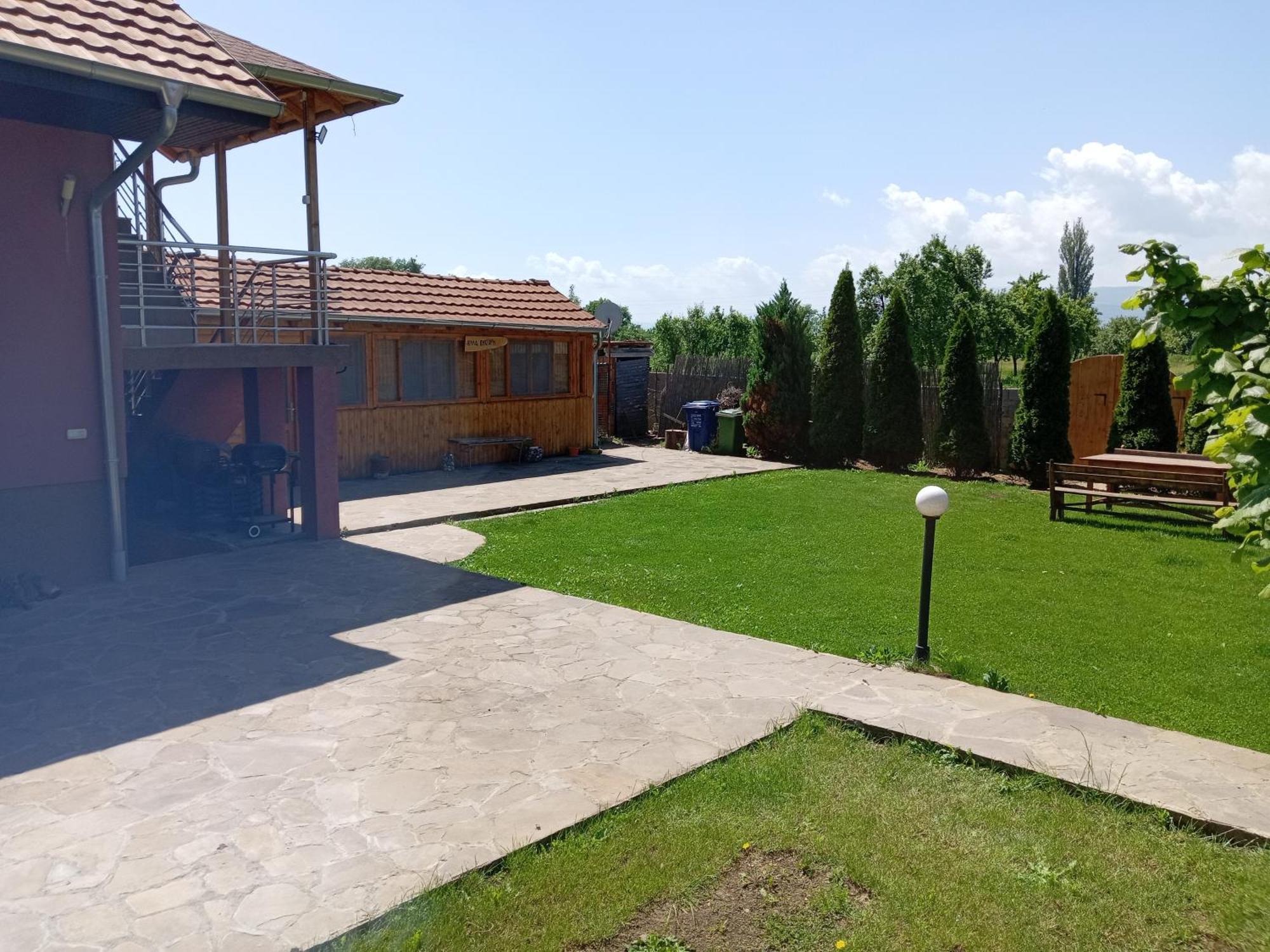 Vila Viktori Пирот Екстериор снимка